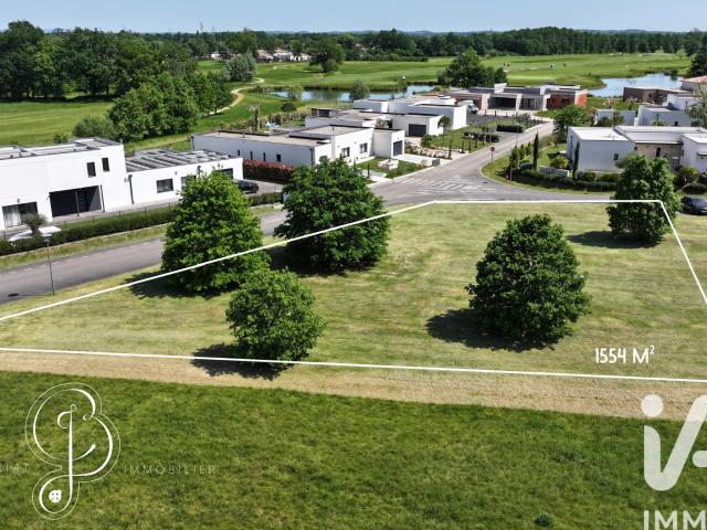 Terrain 1 554 m²