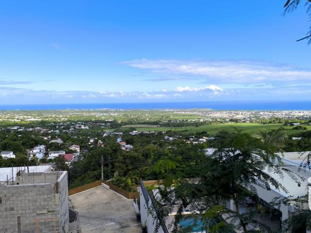 Terrain 1 600 m²