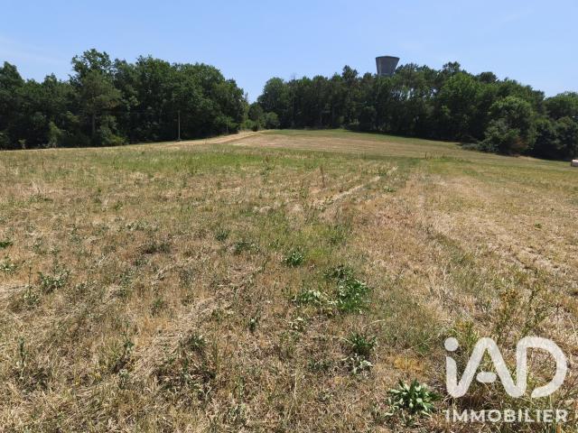 Terrain 1 700 m²