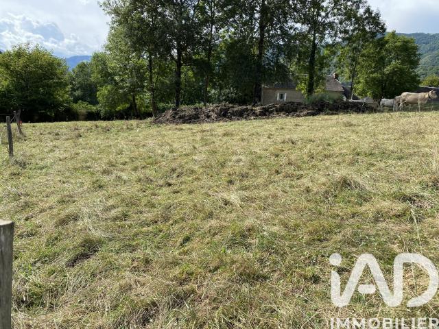 Terrain 1 813 m²