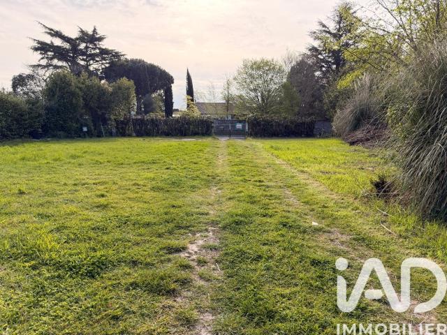 Terrain 1 834 m²
