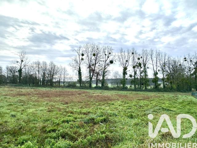 Terrain 1 836 m²