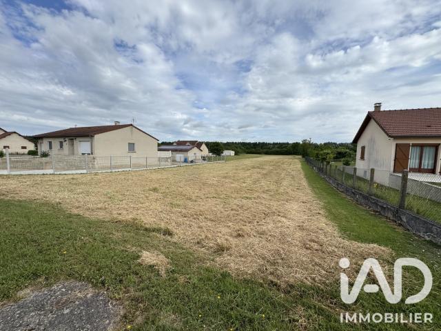 Terrain 1 990 m²