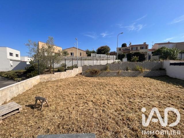 Terrain 243 m²