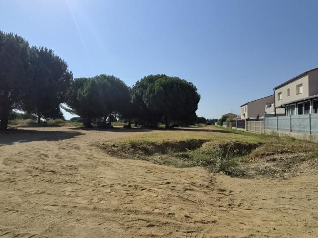 Terrain 271 m²