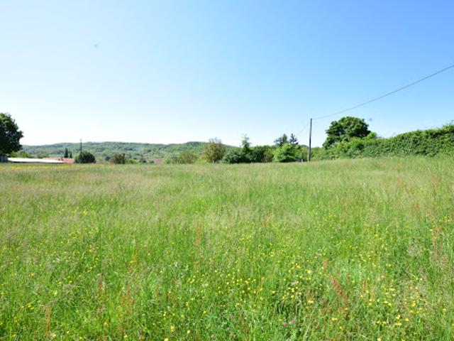 Terrain 2035 m2