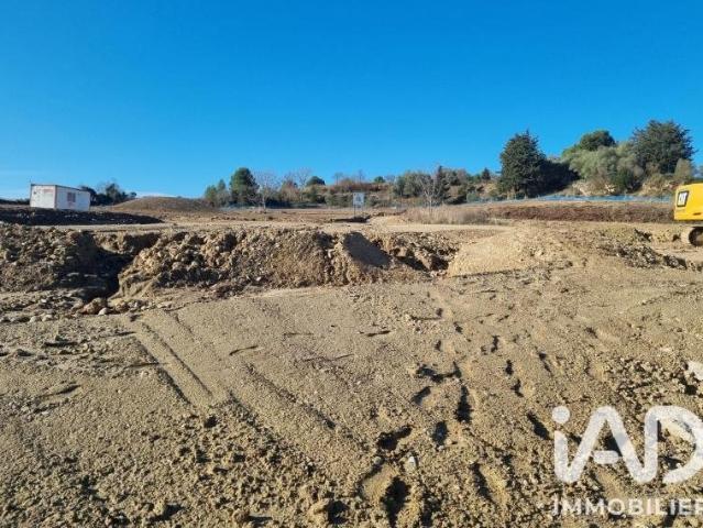 Terrain 214 m²