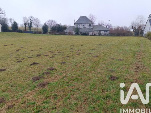 Terrain 2 000 m²