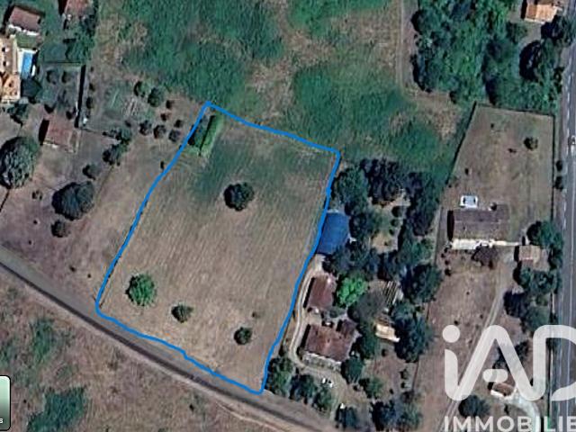 Terrain 2 043 m²
