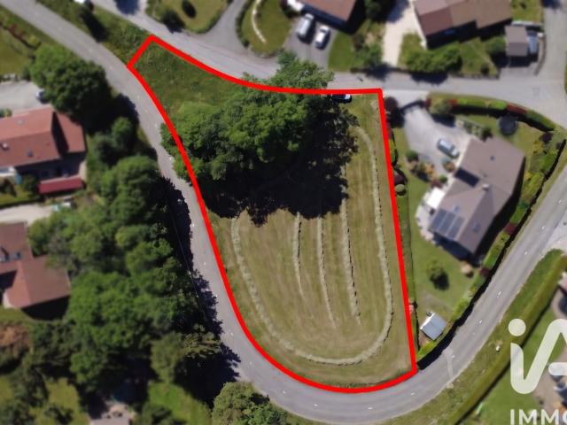 Terrain 2 083 m²