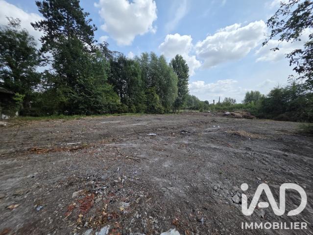 Terrain 2 390 m²