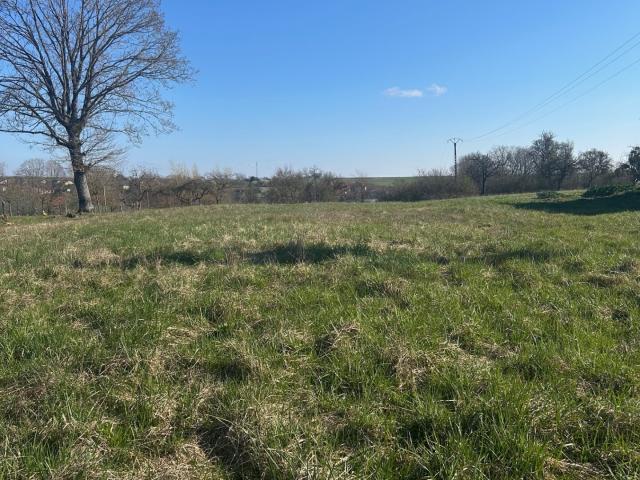 Terrain 2 403 m²