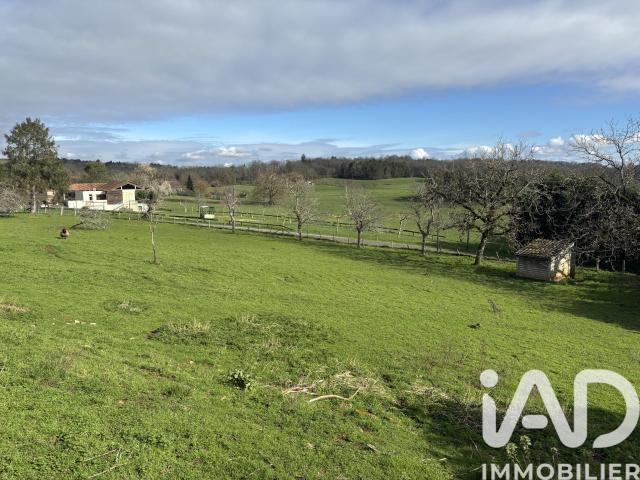 Terrain 2 500 m²