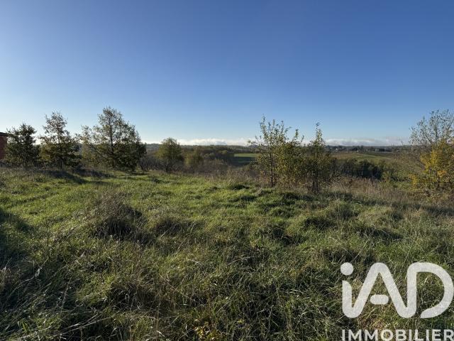 Terrain 2 500 m²