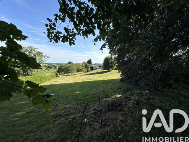 Terrain 2 500 m²