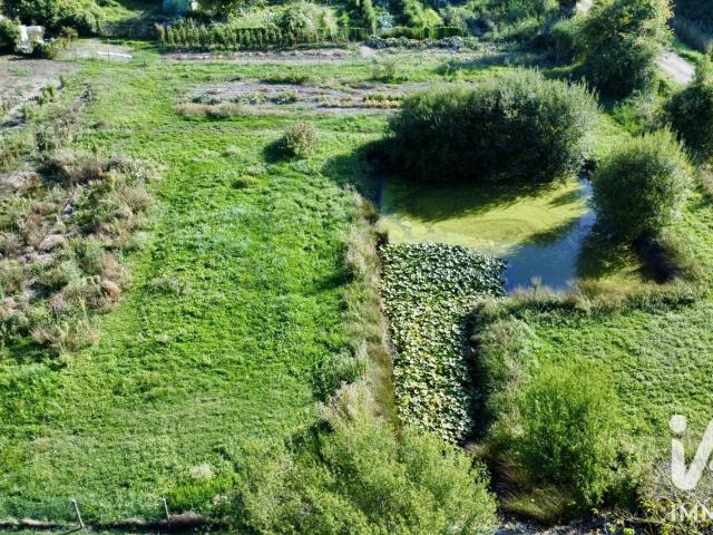 Terrain 2 564 m²