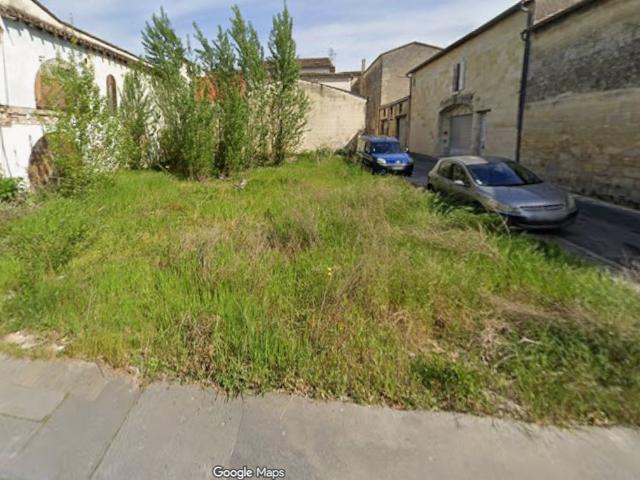 Terrain 352 m²