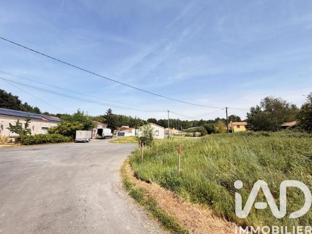 Terrain 327 m²