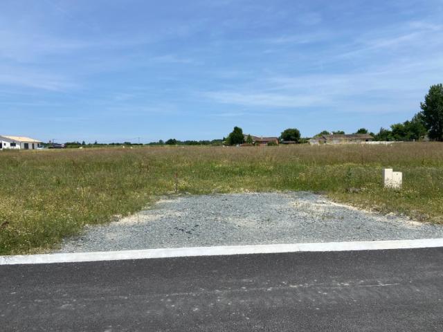 Terrain 329 m2 les billaux