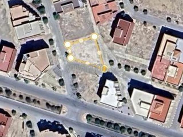 Terrain 330m² 4 façades