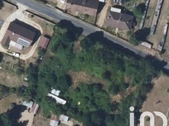 Terrain 3 025 m²