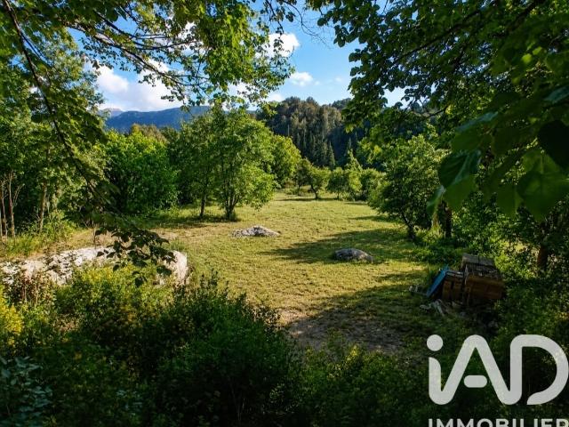 Terrain 3 230 m²