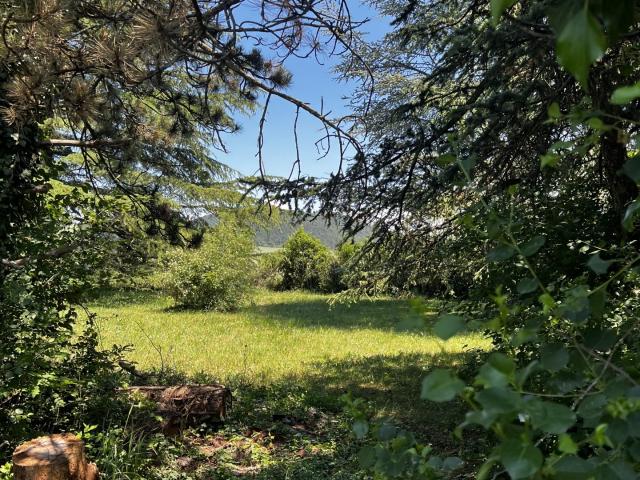 Terrain 3 330 m²