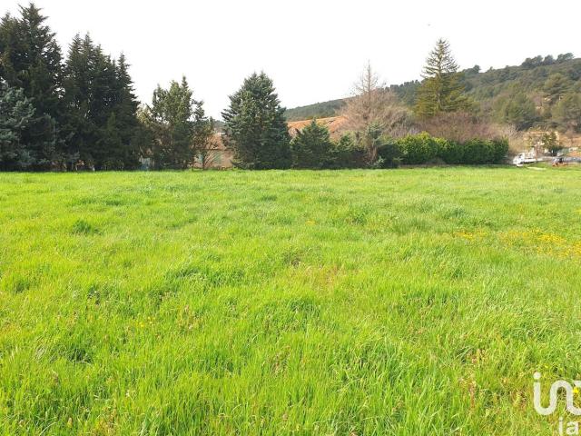 Terrain 444 m²
