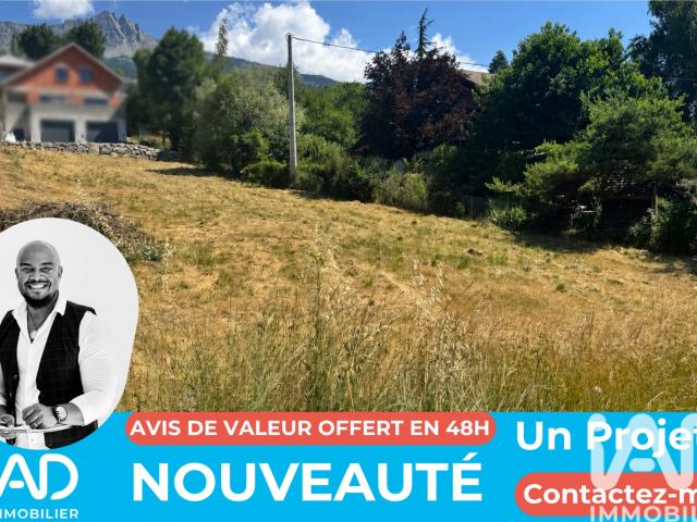 Terrain 450 m²