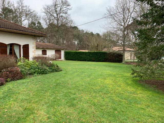 Terrain 470 m2 abzac