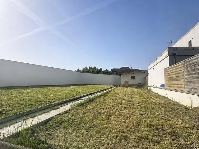 Terrain 486 m²