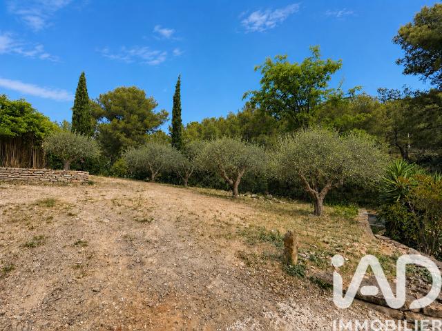 Terrain 486 m²