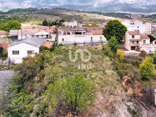 Terrain 4 035 m²