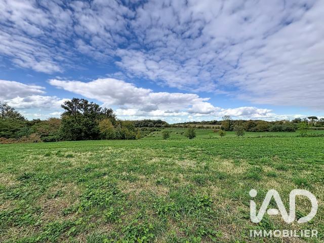 Terrain 4 718 m²