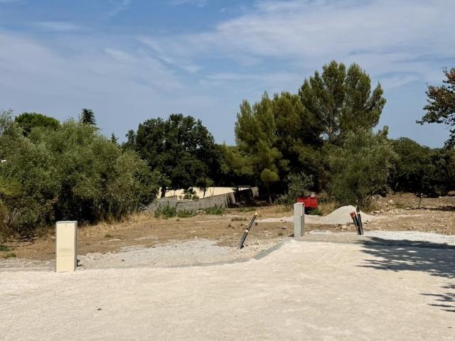 Terrain 553 m²