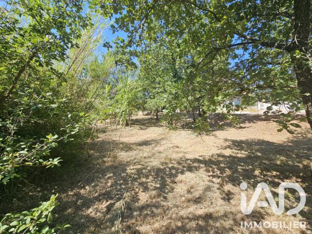 Terrain 572 m²
