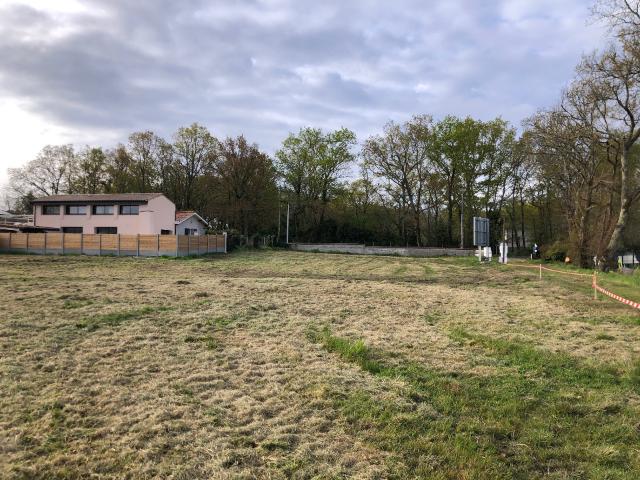 Terrain 582 m2 leognan