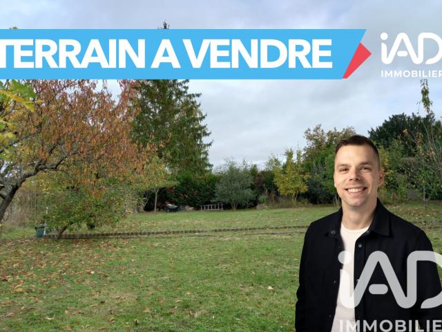 Terrain 587 m²