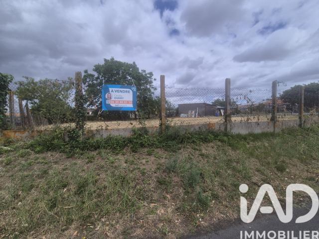Terrain 536 m²