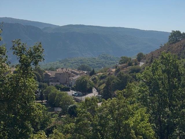 Terrain 5 700 m²