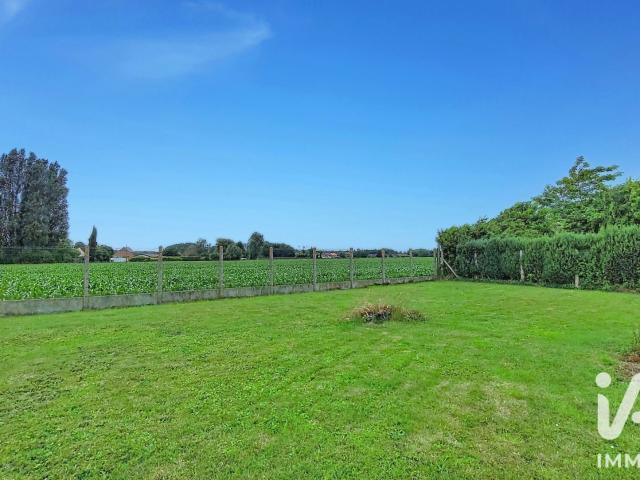 Terrain 642 m²