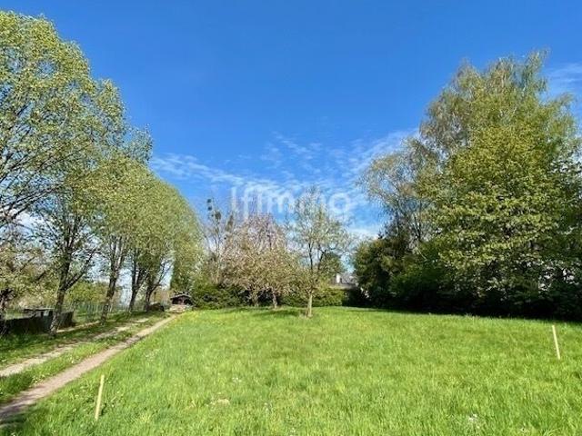 Terrain 675m²