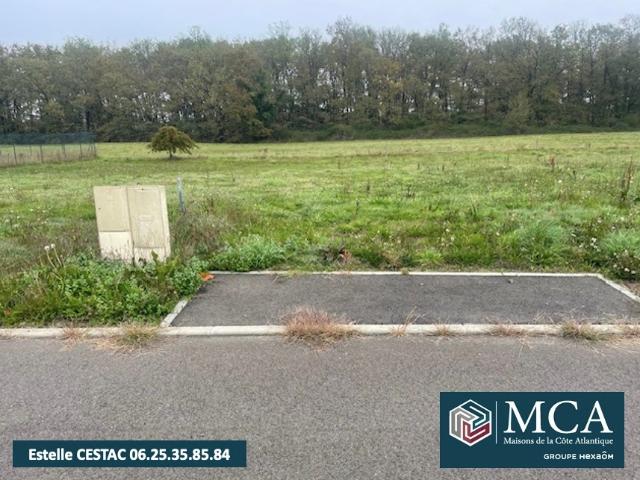 Terrain 678 m2 borderes et lamensans