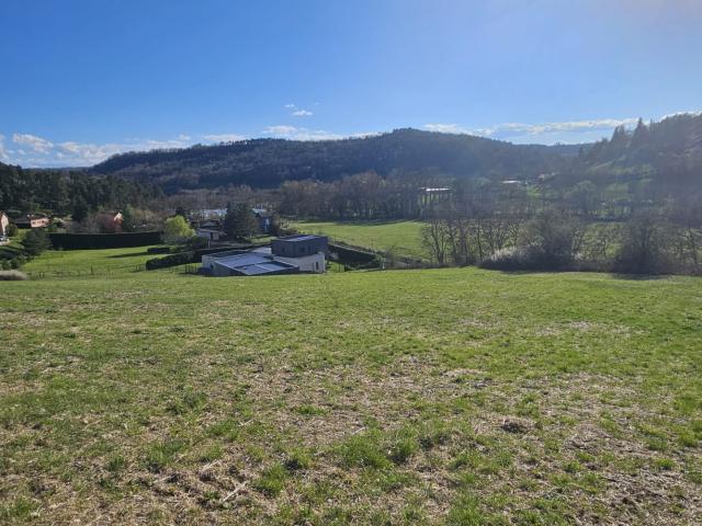 Terrain 6890m2