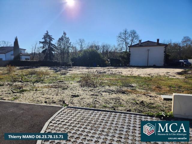 Terrain 690 m2 pissos