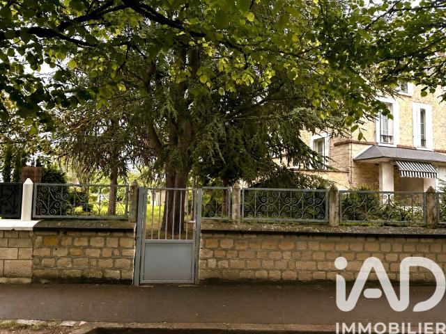 Terrain 690 m²