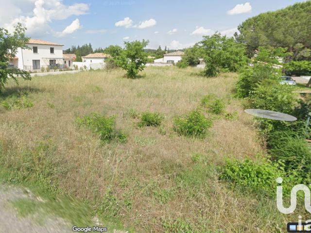 Terrain 600 m²