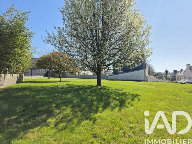 Terrain 602 m²