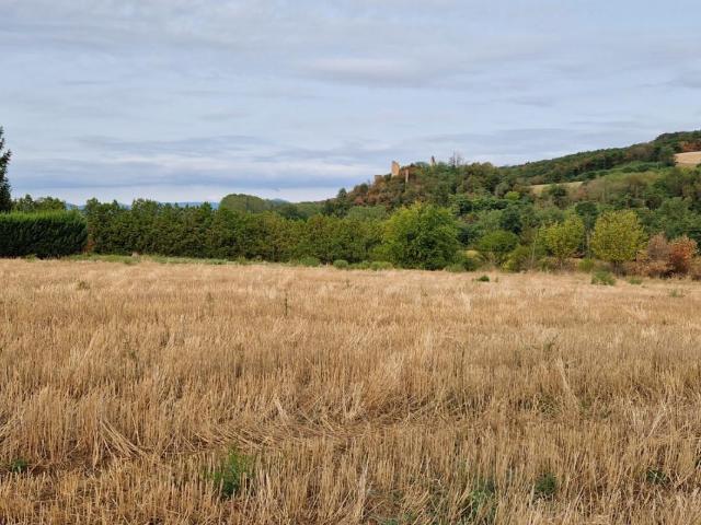TERRAIN 605 M² A ANNEYRON