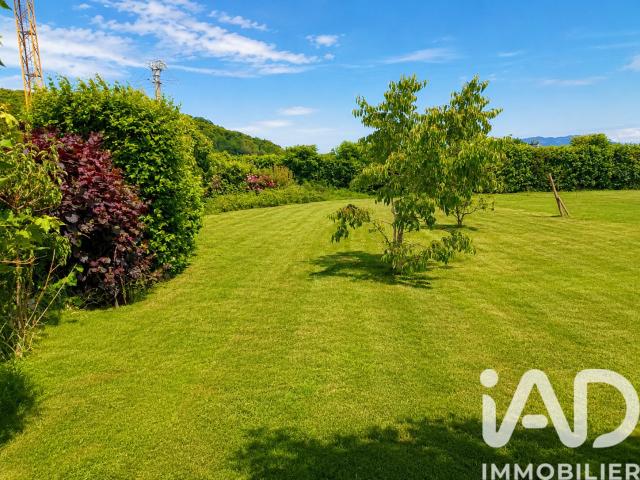 Terrain 615 m²